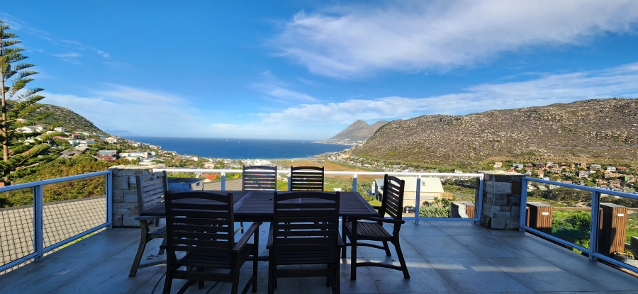 To Let 4 Bedroom Property for Rent in Glencairn Heights Western Cape